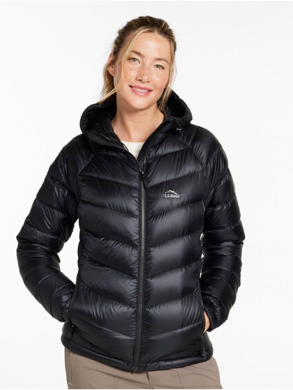 L.L.Bean Women’s Ultralight 850 Down Hooded Jacket